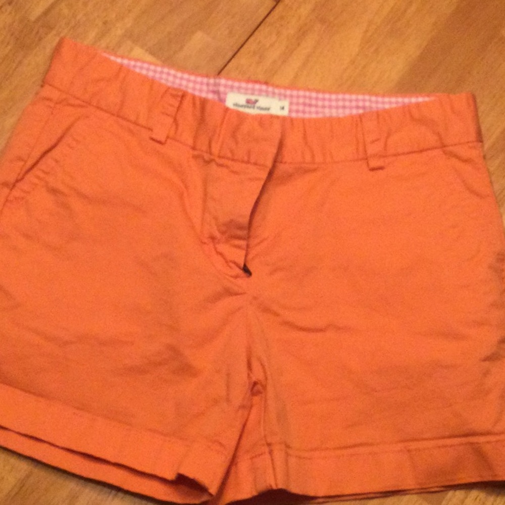 Vineyard vines - chino shorts coral color